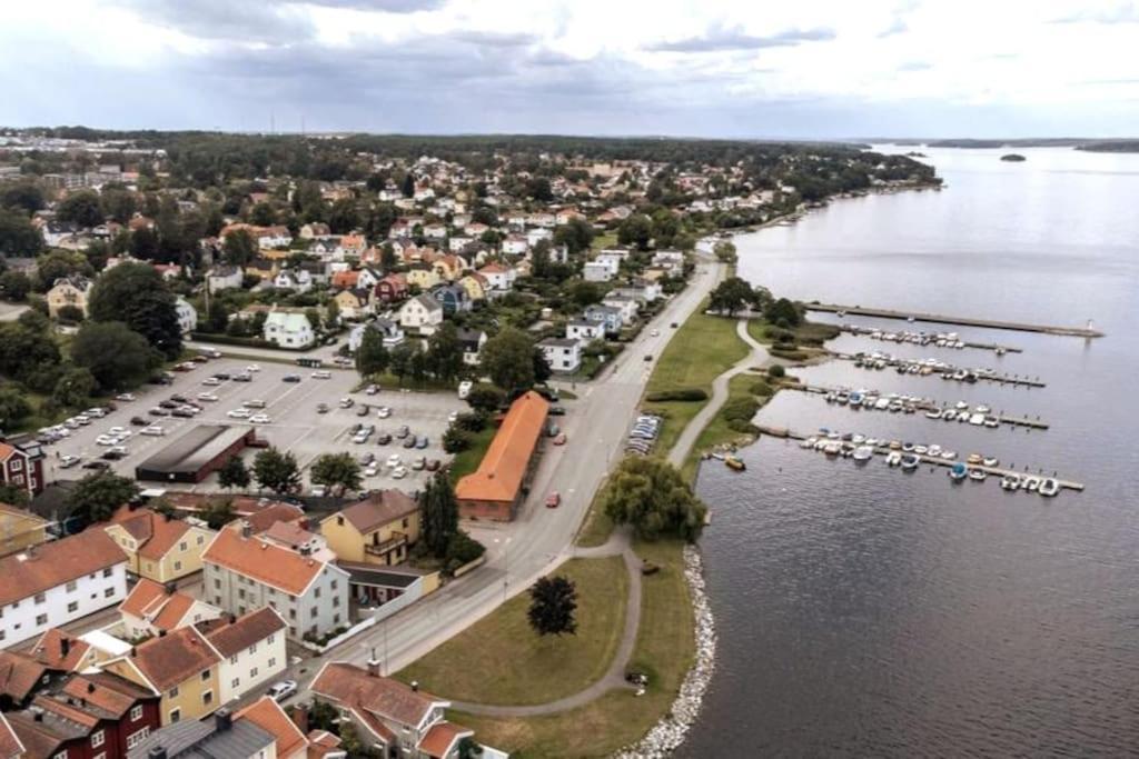 Central Laegenhet I 1700-Talshus Västervik Exterior foto